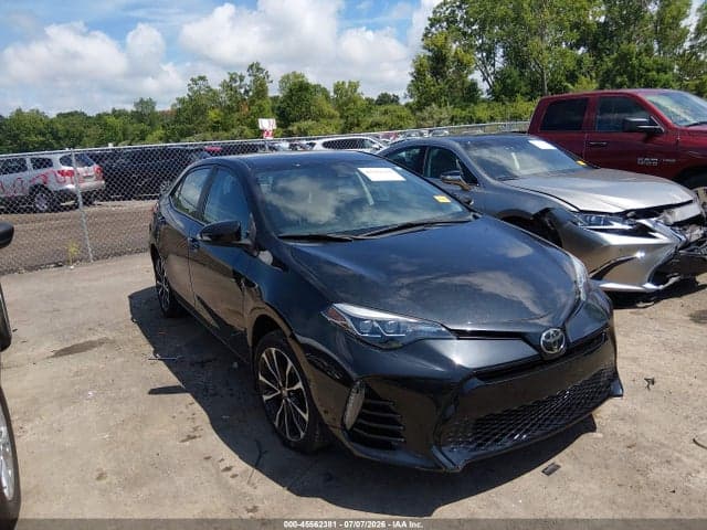 2018 TOYOTA COROLLA SE 1