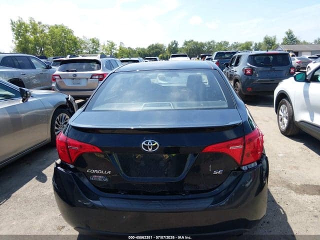 2018 TOYOTA COROLLA SE 16