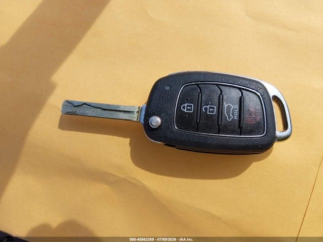 2021 HYUNDAI TUCSON SE 11