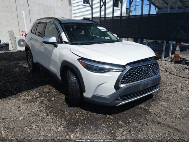 2023 TOYOTA COROLLA CROSS XLE - 1