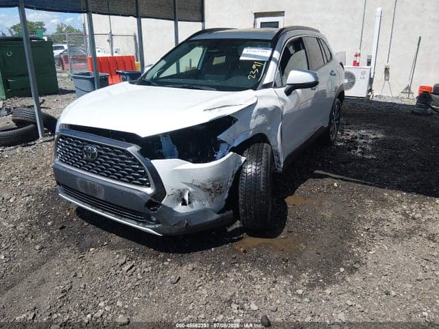 2023 TOYOTA COROLLA CROSS XLE 2
