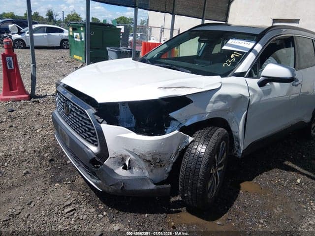 2023 TOYOTA COROLLA CROSS XLE 6