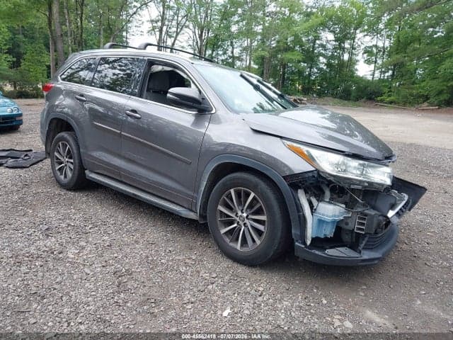 2018 TOYOTA HIGHLANDER XLE