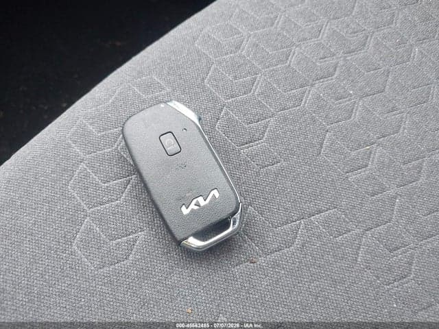 2025 KIA SELTOS S 11