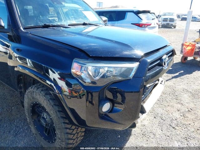 2020 TOYOTA 4RUNNER SR5 18