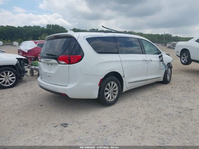 2017 CHRYSLER PACIFICA TOURING-L 4