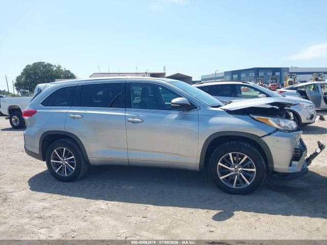 2018 TOYOTA HIGHLANDER XLE 13