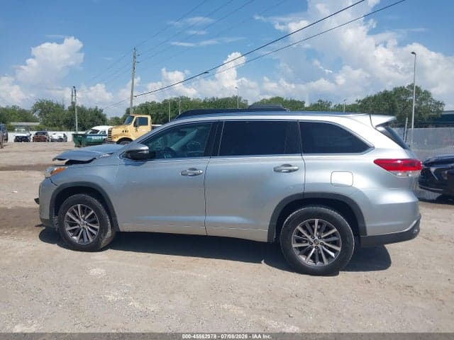 2018 TOYOTA HIGHLANDER XLE 14