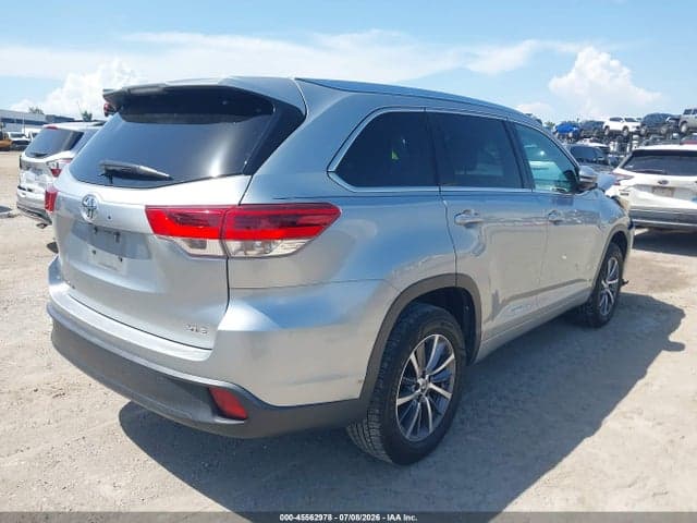 2018 TOYOTA HIGHLANDER XLE 4