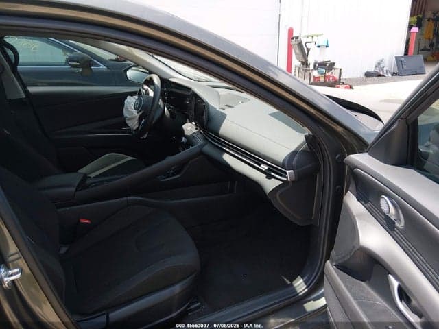 2024 HYUNDAI ELANTRA SEL 5