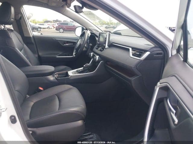2020 TOYOTA RAV4 LIMITED 5