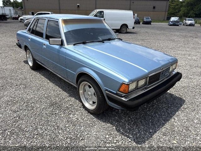 1982 TOYOTA CRESSIDA LUXURY