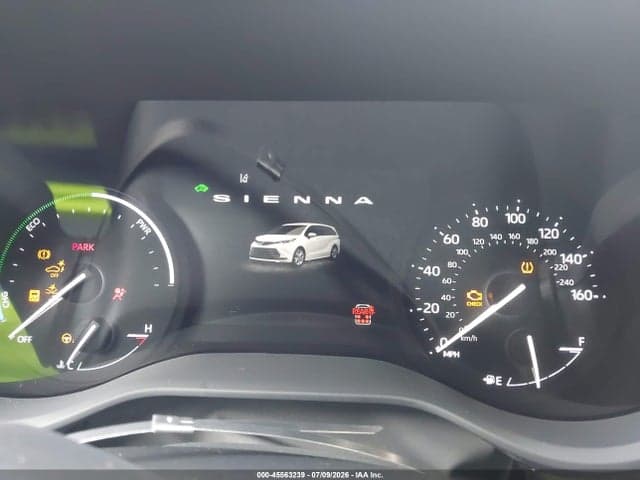 2026 TOYOTA SIENNA XLE 7