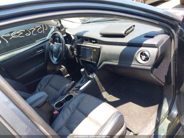 2017 TOYOTA COROLLA SE 5