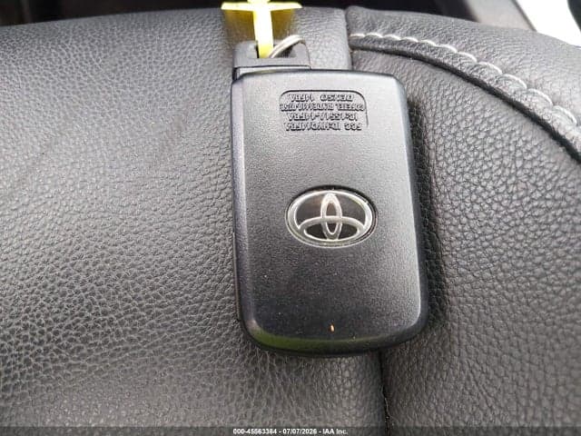2017 TOYOTA COROLLA XSE 11