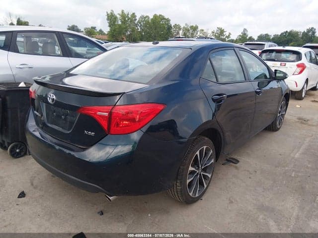 2017 TOYOTA COROLLA XSE 4