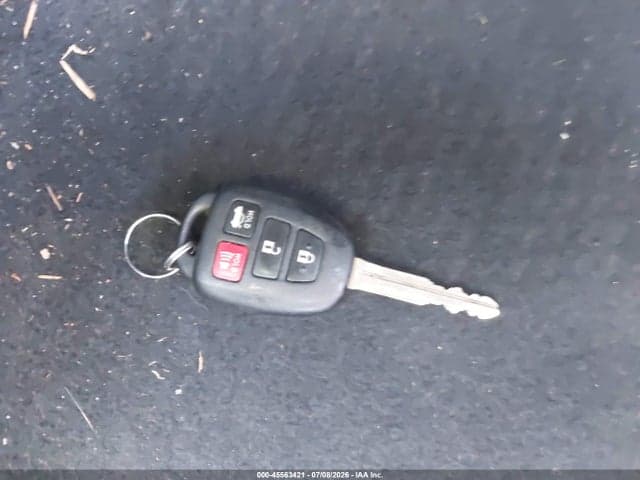 2019 TOYOTA COROLLA SE 11