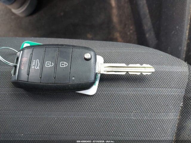 2017 KIA FORTE S 11