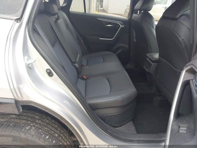 2025 TOYOTA RAV4 HYBRID XSE 8