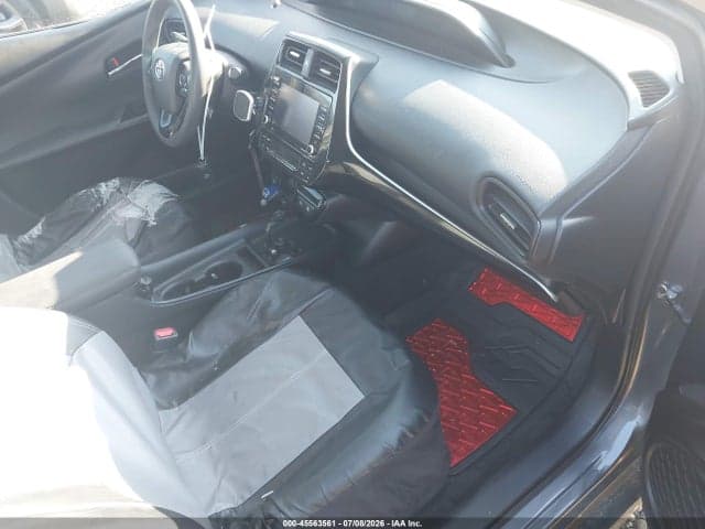 2022 TOYOTA PRIUS LE 5