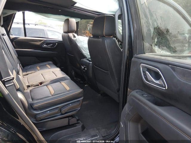 2023 GMC YUKON AT4 8