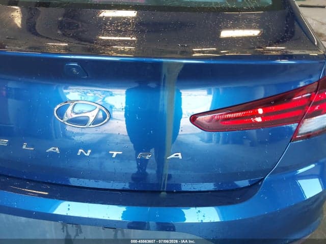 2020 HYUNDAI ELANTRA SE 6