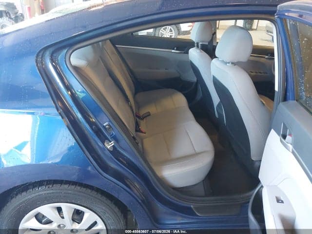 2020 HYUNDAI ELANTRA SE 8