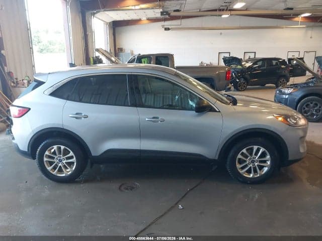 2022 FORD ESCAPE SE 18