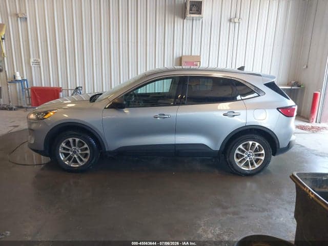 2022 FORD ESCAPE SE 19