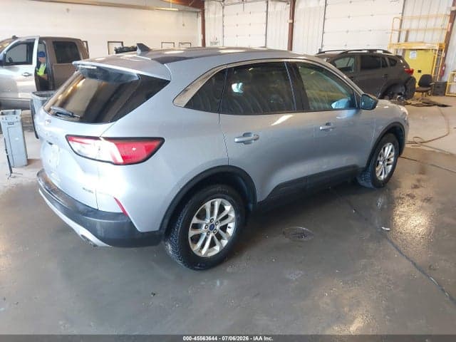 2022 FORD ESCAPE SE 4