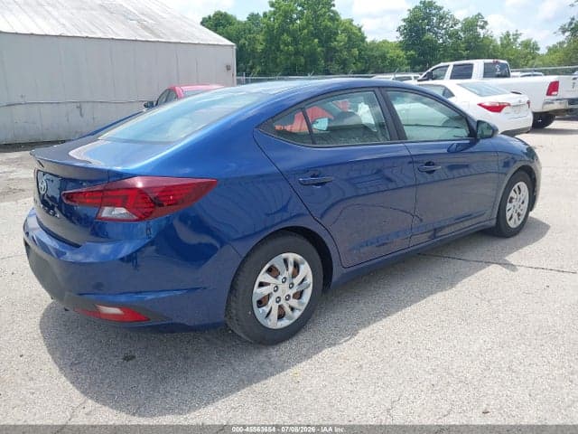 2020 HYUNDAI ELANTRA SE 4