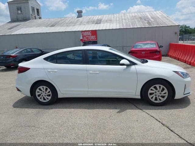 2020 HYUNDAI ELANTRA SE 16