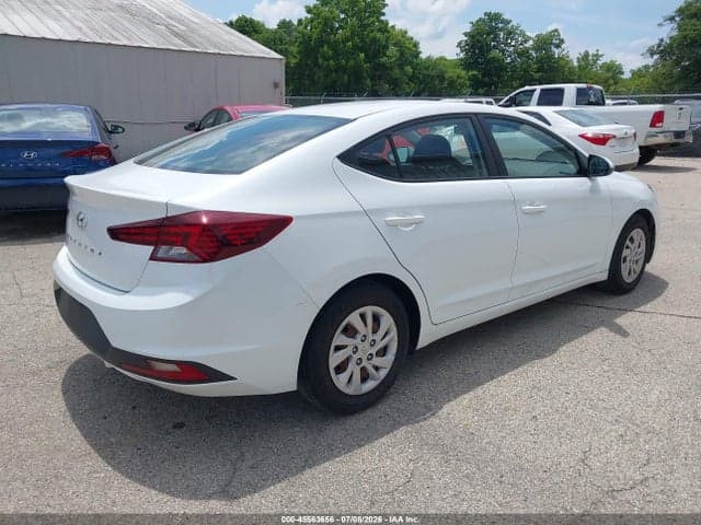 2020 HYUNDAI ELANTRA SE 4