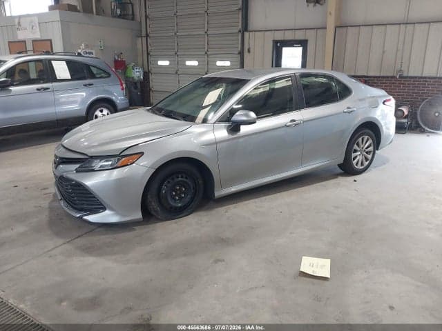 2018 TOYOTA CAMRY LE 2