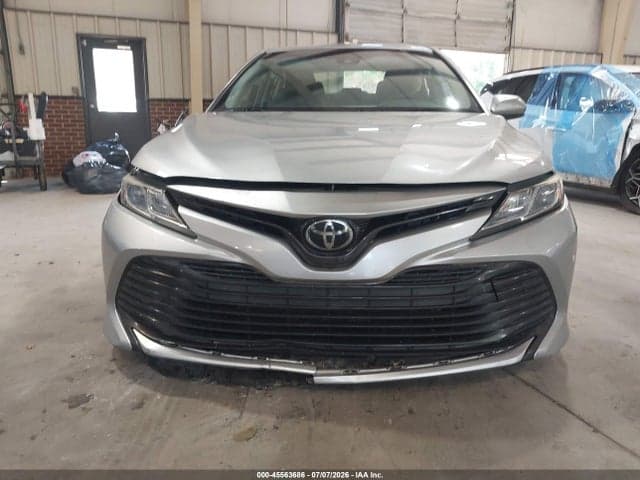 2018 TOYOTA CAMRY LE 6