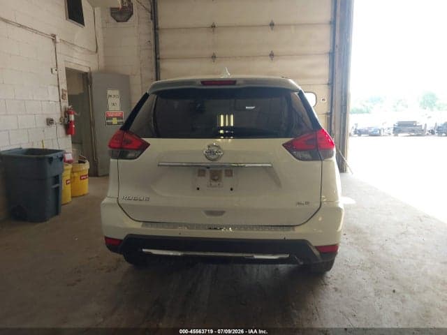 2017 NISSAN ROGUE S 16