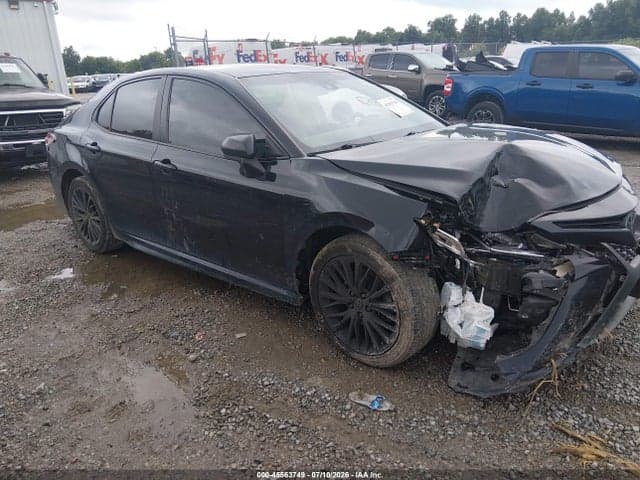 2019 TOYOTA CAMRY SE - 1