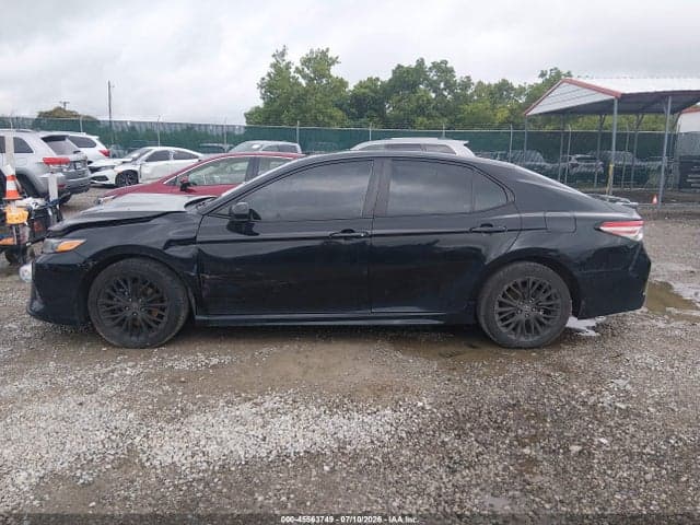 2019 TOYOTA CAMRY SE 14