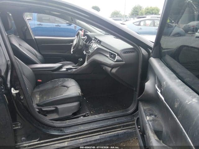 2019 TOYOTA CAMRY SE 5