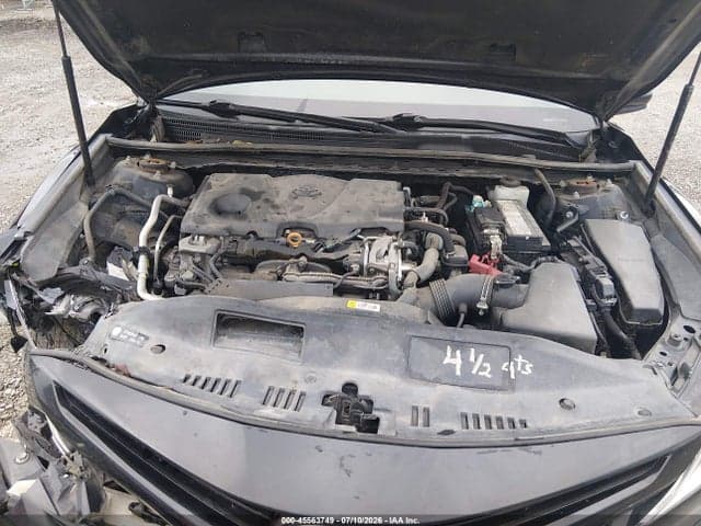 2019 TOYOTA CAMRY SE 10