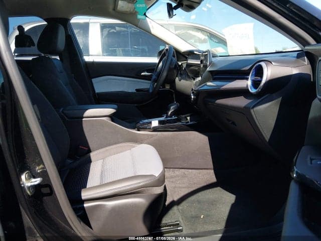 2024 CHEVROLET TRAX FWD LT 5