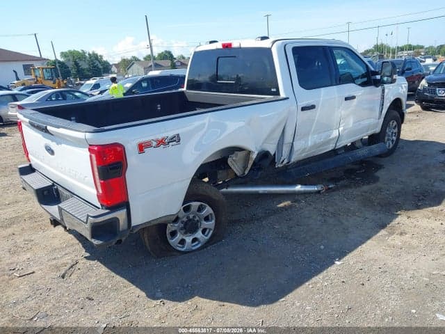 2024 FORD F-350 XLT 4