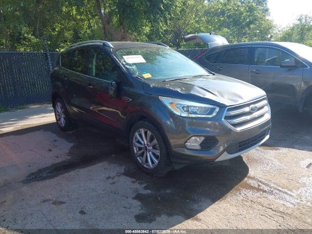2017 FORD ESCAPE TITANIUM 1