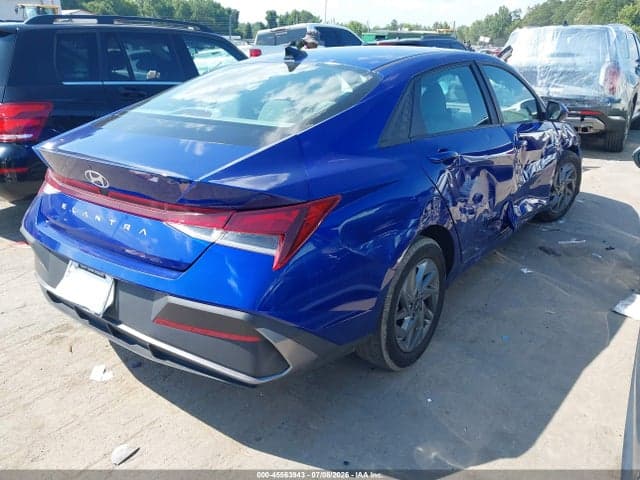 2024 HYUNDAI ELANTRA SEL 4