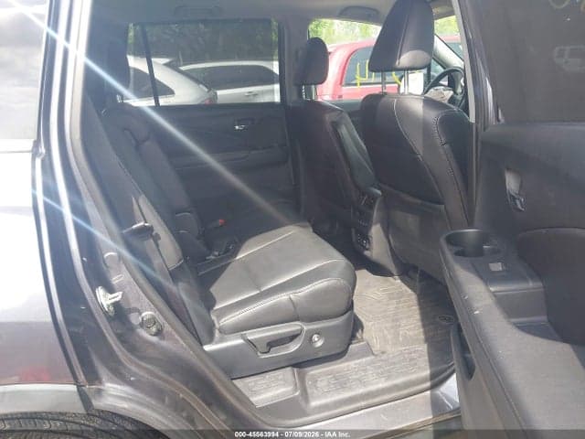 2017 HONDA PILOT EX-L 8