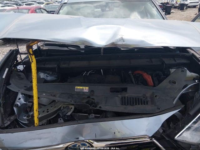 2021 TOYOTA HIGHLANDER HYBRID PLATINUM 10