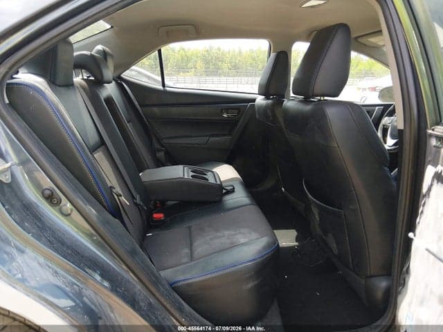 2017 TOYOTA COROLLA SE 8