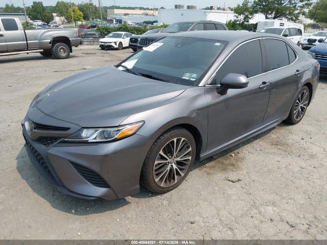 2019 TOYOTA CAMRY SE 2