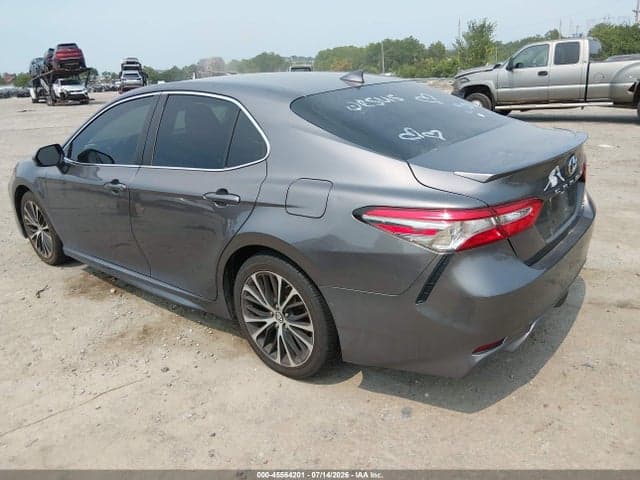 2019 TOYOTA CAMRY SE 3