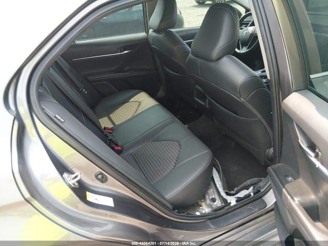 2019 TOYOTA CAMRY SE 8